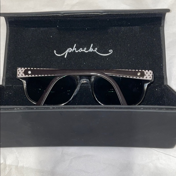 Phoebe Black Sunglasses - Picture 2 of 7